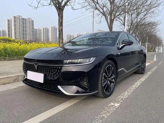 Voyah Chase PHEV 2024 Long Range AWD Flagship Edition