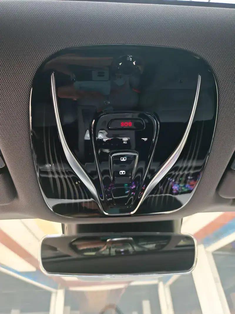 Voyah Chase PHEV 2024 Long Range AWD Flagship Edition — миниатюра 11