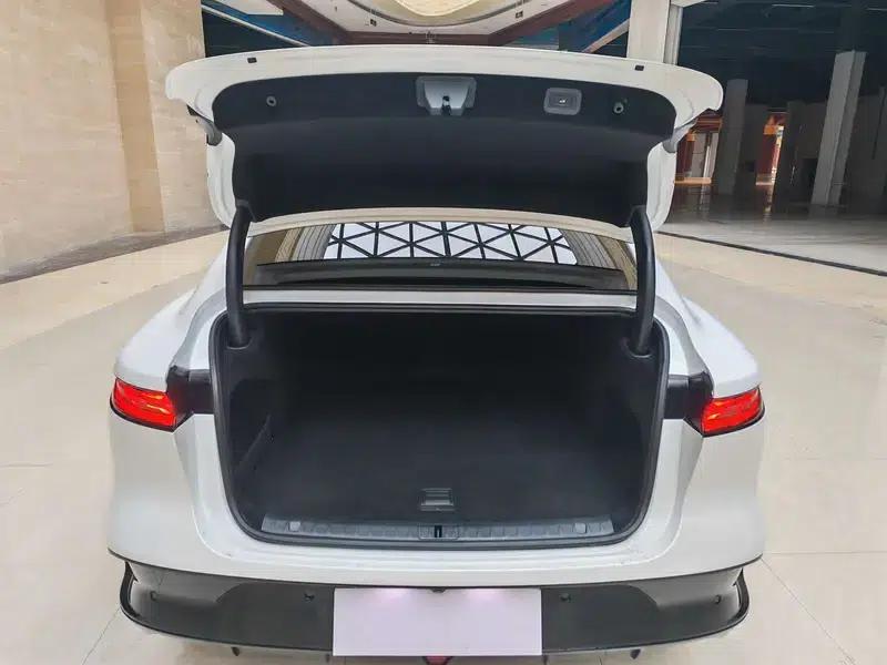 Voyah Chase PHEV 2024 Long Range AWD Flagship Edition — миниатюра 21