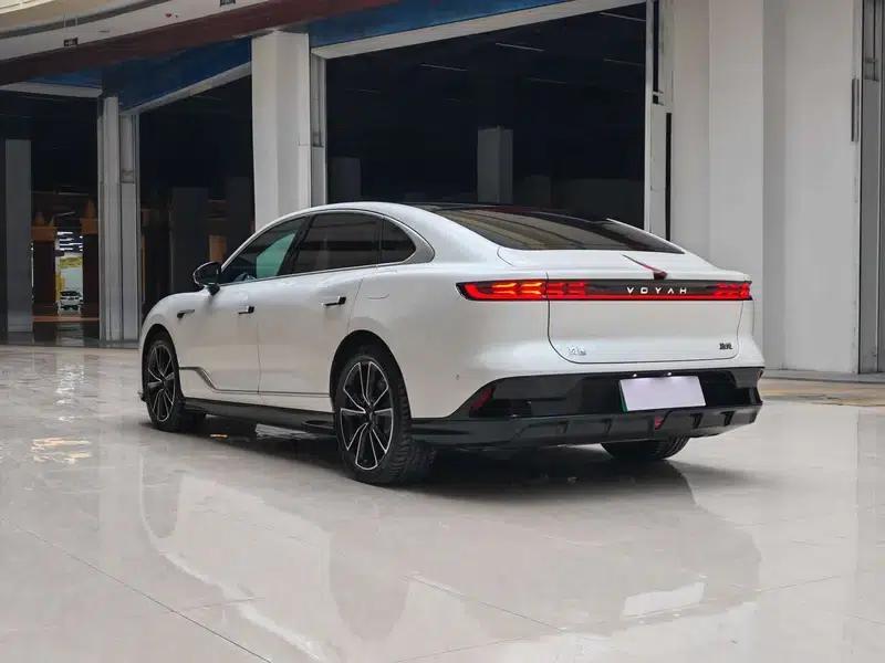 Voyah Chase PHEV 2024 Long Range AWD Flagship Edition — миниатюра 4