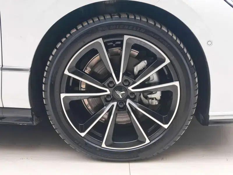 Voyah Chase PHEV 2024 Long Range AWD Flagship Edition — миниатюра 7