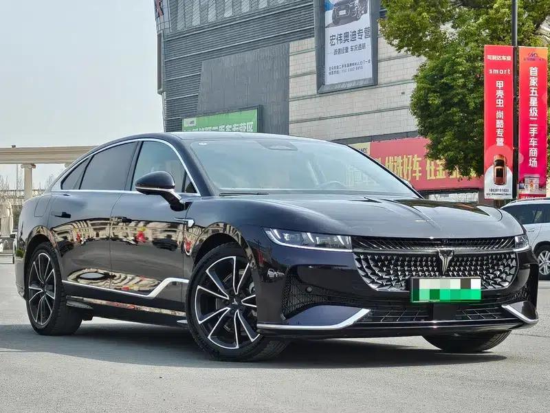 Voyah Chase PHEV 2024 Long Range AWD Flagship Edition — миниатюра 3
