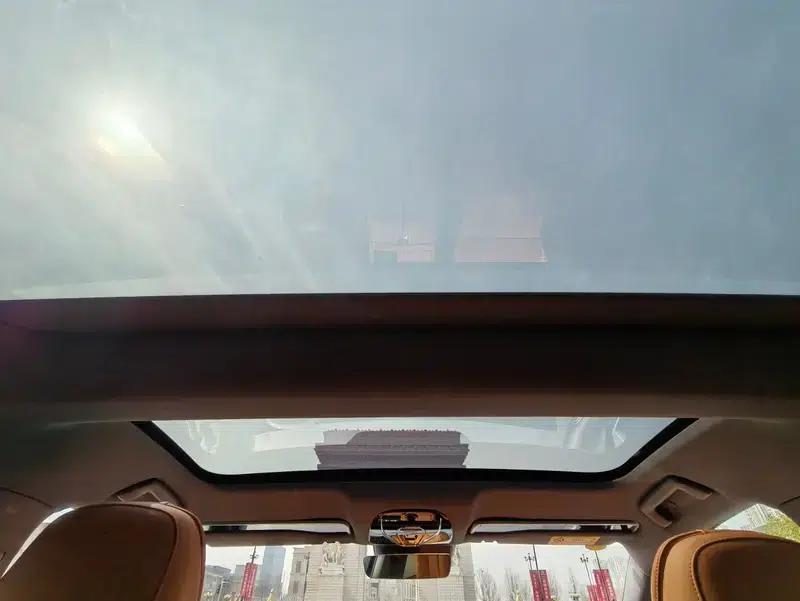 Voyah Chase PHEV 2024 Long Range AWD Flagship Edition — миниатюра 9