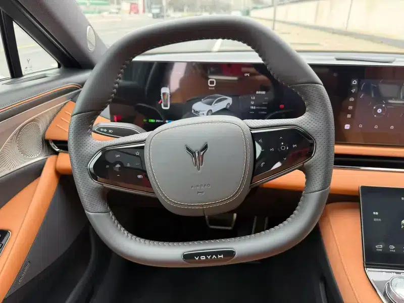 Voyah Chase PHEV 2024 Long Range AWD Flagship Edition — миниатюра 12