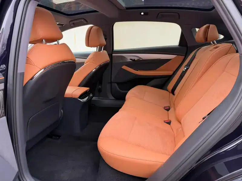 Voyah Chase PHEV 2024 Long Range AWD Flagship Edition — миниатюра 14