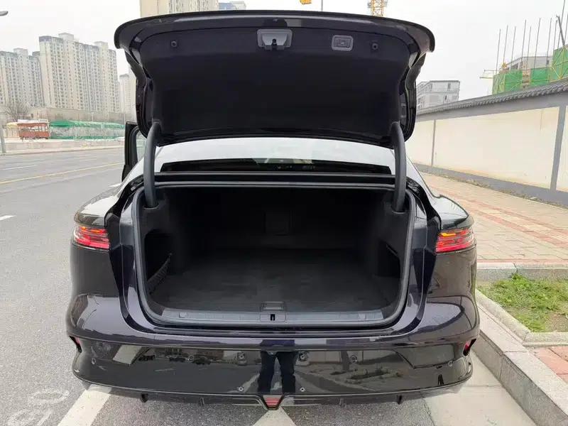 Voyah Chase PHEV 2024 Long Range AWD Flagship Edition — миниатюра 15