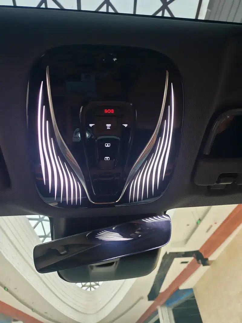Voyah Chase PHEV 2024 Long Range AWD Flagship Edition — миниатюра 11