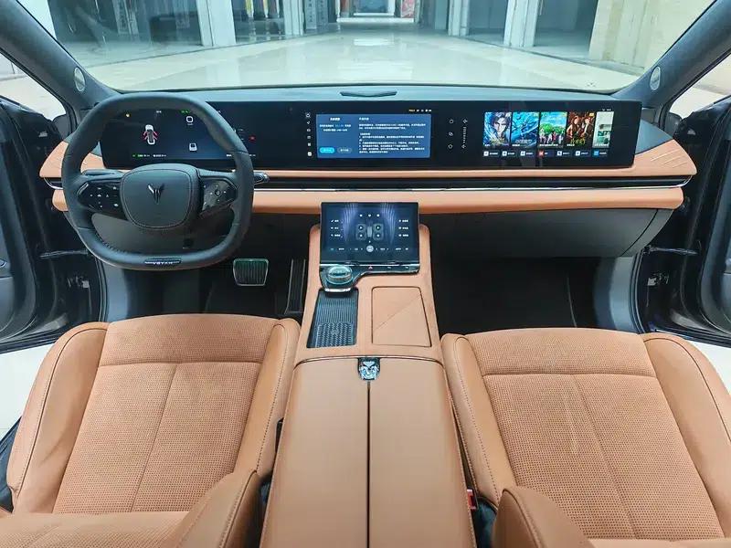 Voyah Chase PHEV 2024 Long Range AWD Flagship Edition — миниатюра 19