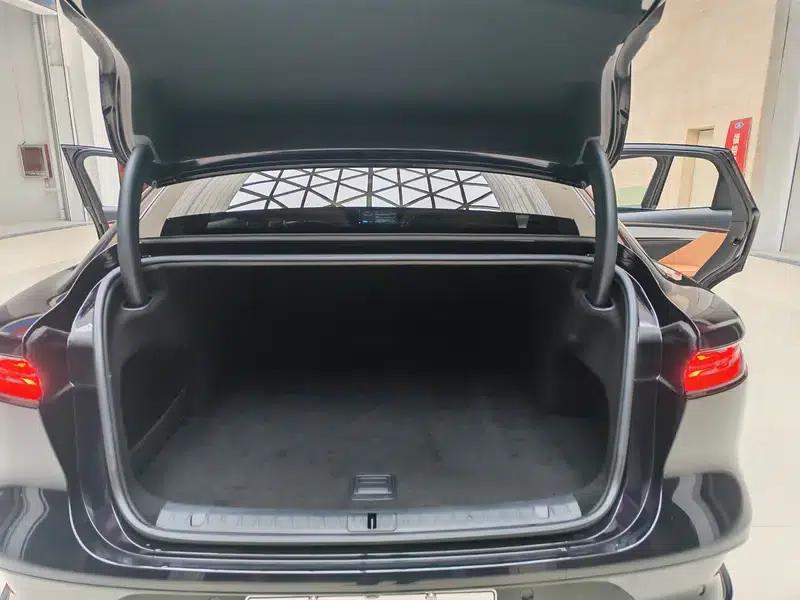 Voyah Chase PHEV 2024 Long Range AWD Flagship Edition — миниатюра 24