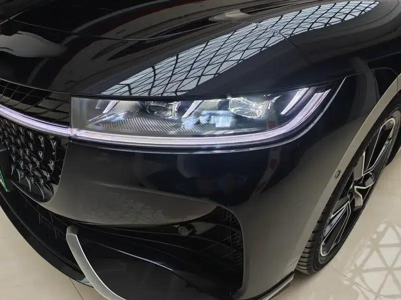 Voyah Chase PHEV 2024 Long Range AWD Flagship Edition — миниатюра 6