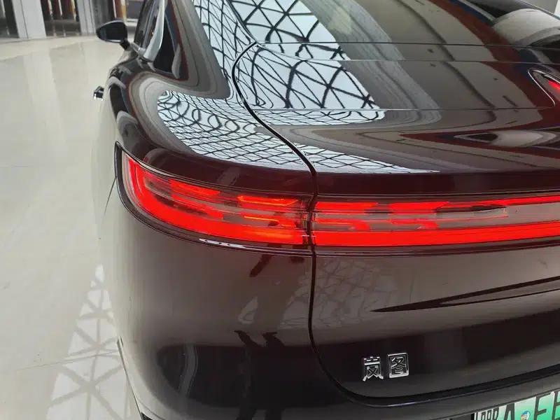 Voyah Chase PHEV 2024 Long Range AWD Flagship Edition — миниатюра 7