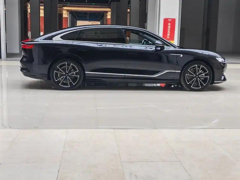 Voyah Chase PHEV 2024 Long Range AWD Flagship Edition — миниатюра 9