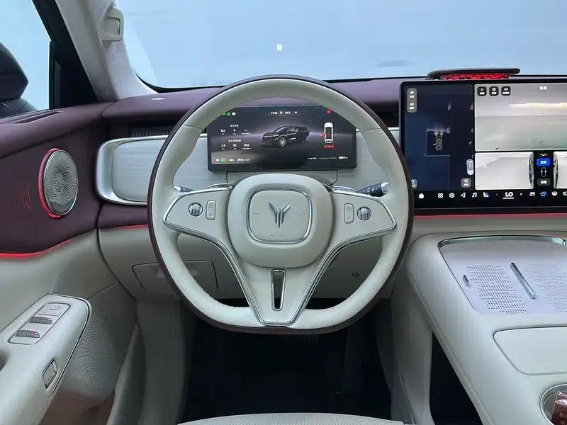 Voyah 2025 Four-Wheel Drive Qiankun Edition — миниатюра 16