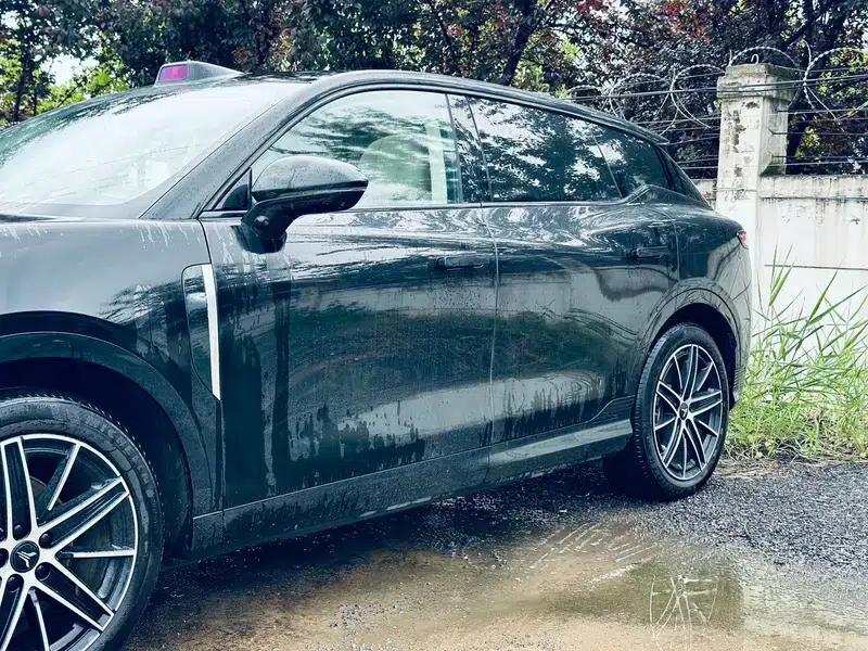 Voyah 2025 Four-Wheel Drive Qiankun Edition — миниатюра 6