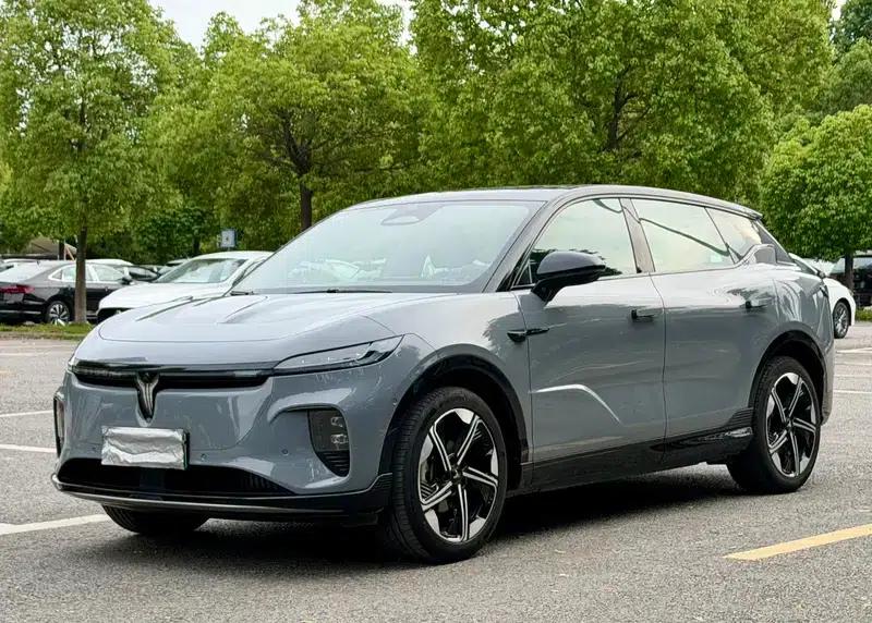 Voyah 2024 Long Range Supercharging Edition — миниатюра 1