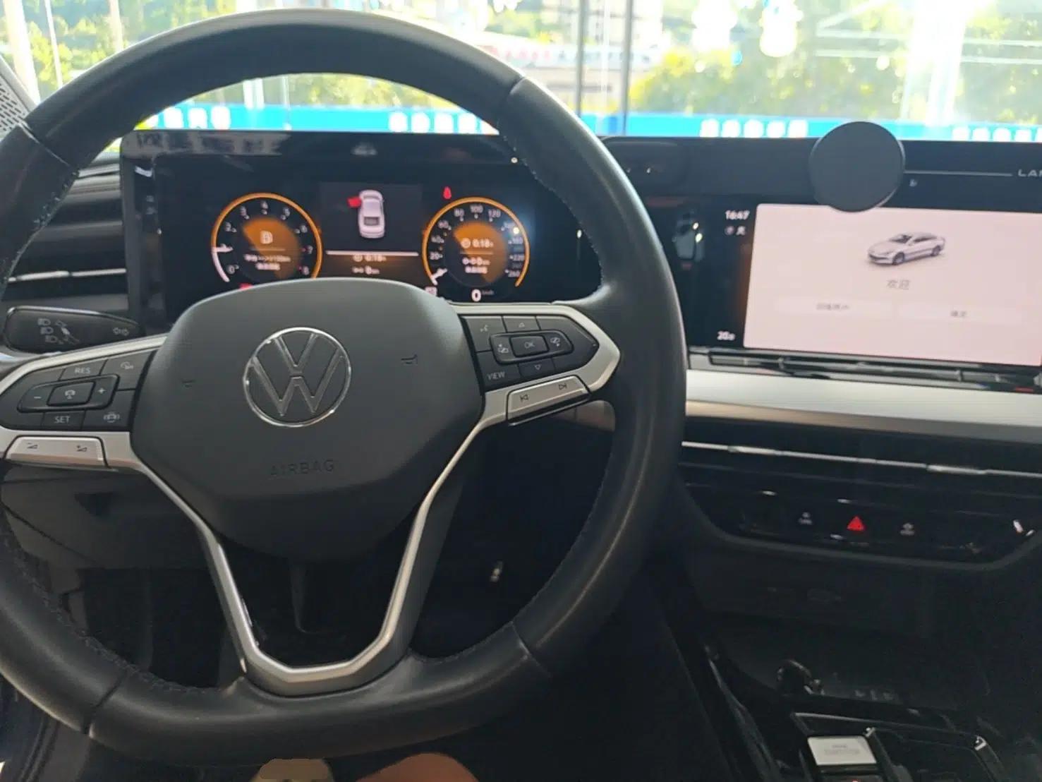 Volkswagen Lamando 2022 Lavida L 280TSI DSG Hot Edition — миниатюра 12