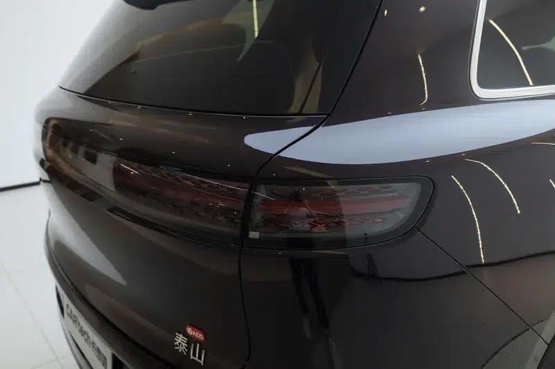 Voyah Taishan PHEV 2026 Max+ Edition — миниатюра 11