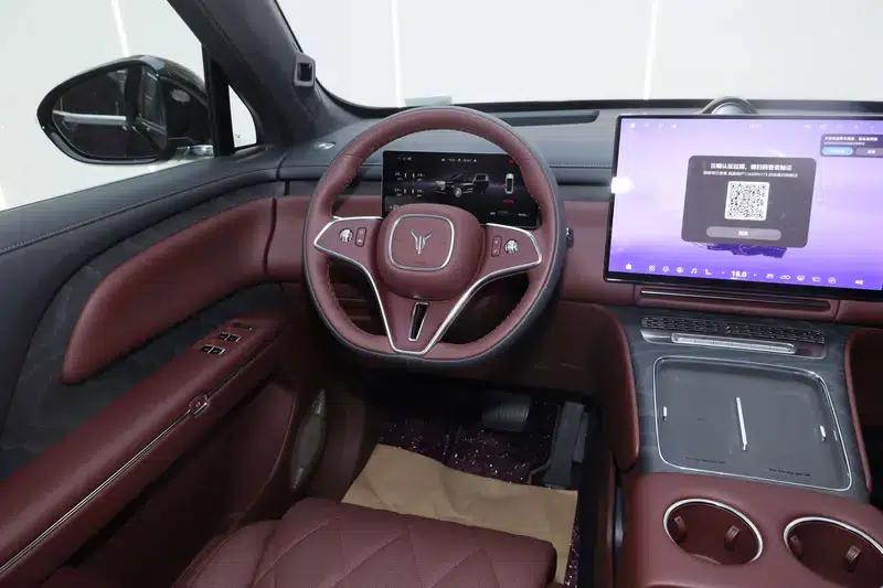 Voyah Taishan PHEV 2026 Max+ Edition — миниатюра 24