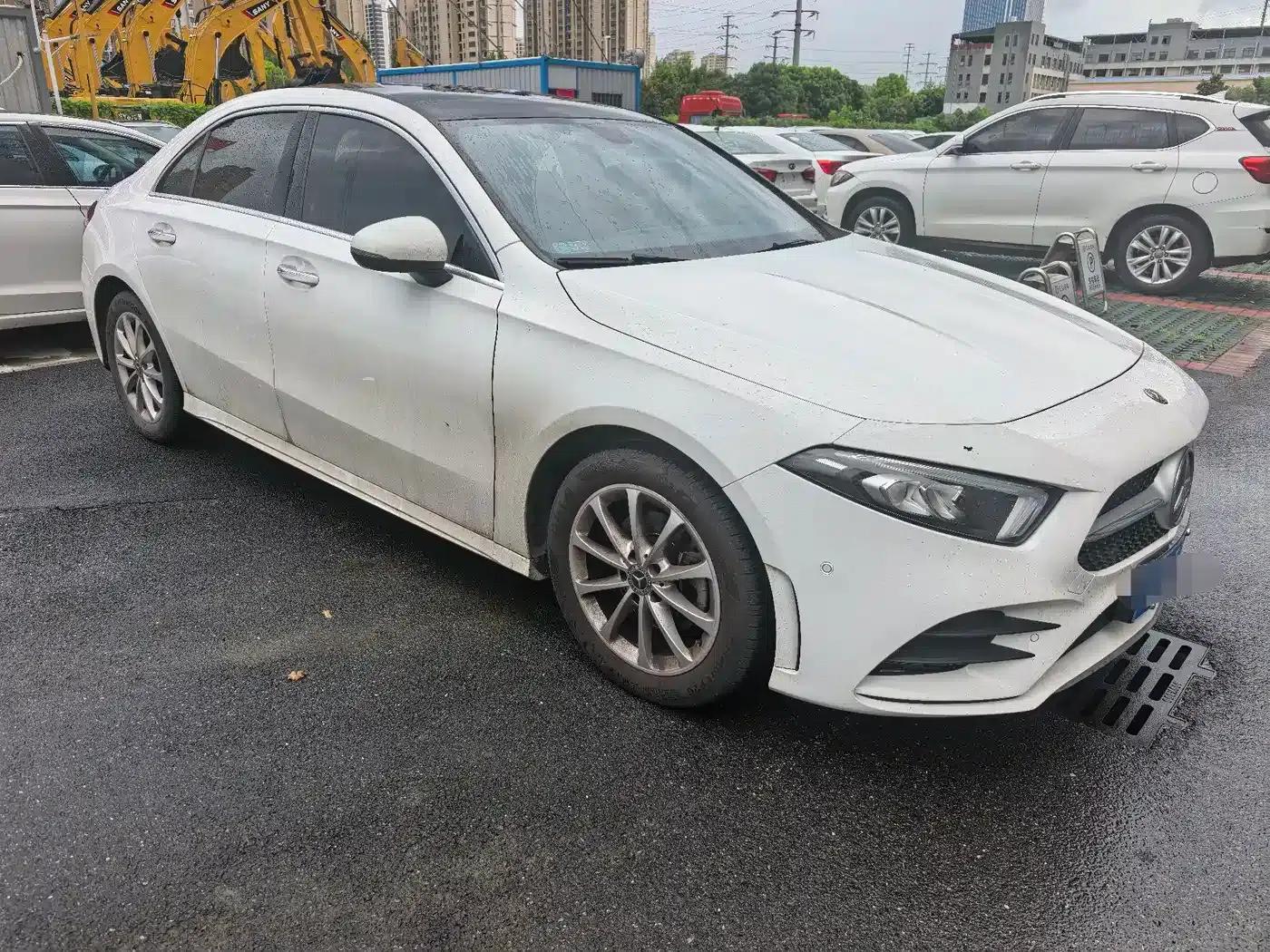 Mercedes-Benz A-Class 2022 A 200 L Sport Sedan Dynamic Edition — миниатюра 3