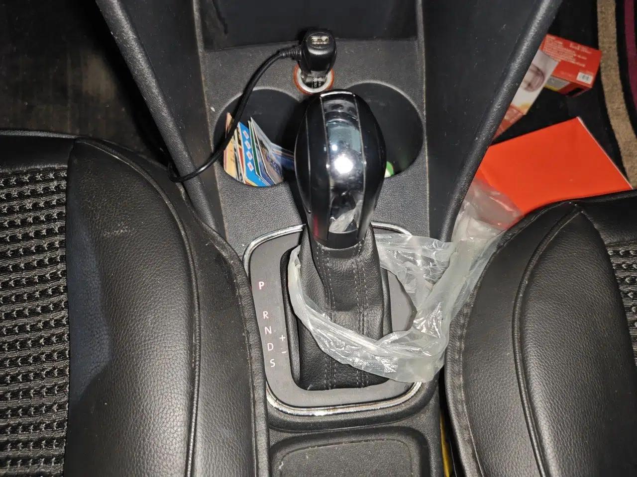 Volkswagen Polo 2014 1.4L Automatic Comfort Edition — миниатюра 14