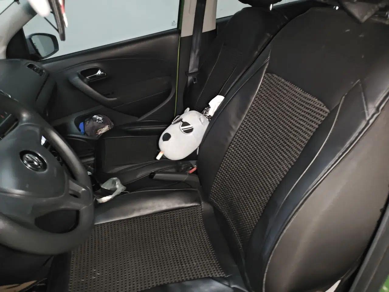 Volkswagen Polo 2014 1.4L Automatic Comfort Edition — миниатюра 15