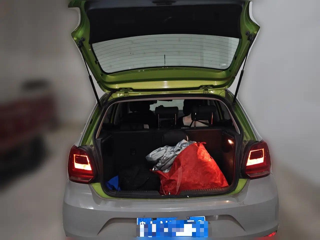Volkswagen Polo 2014 1.4L Automatic Comfort Edition — миниатюра 19