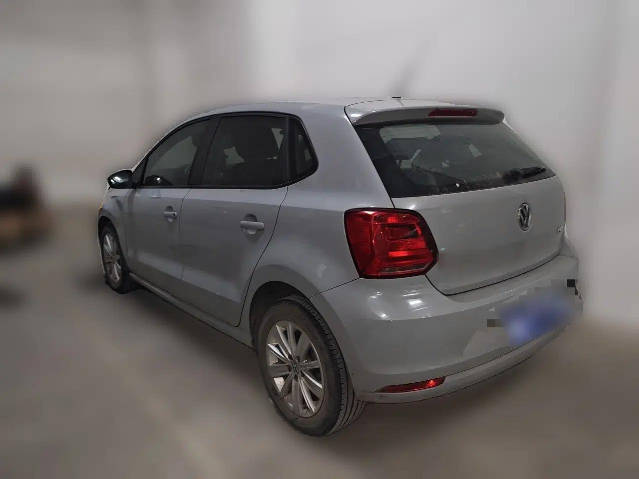 Volkswagen Polo 2014 1.4L Automatic Comfort Edition — миниатюра 4