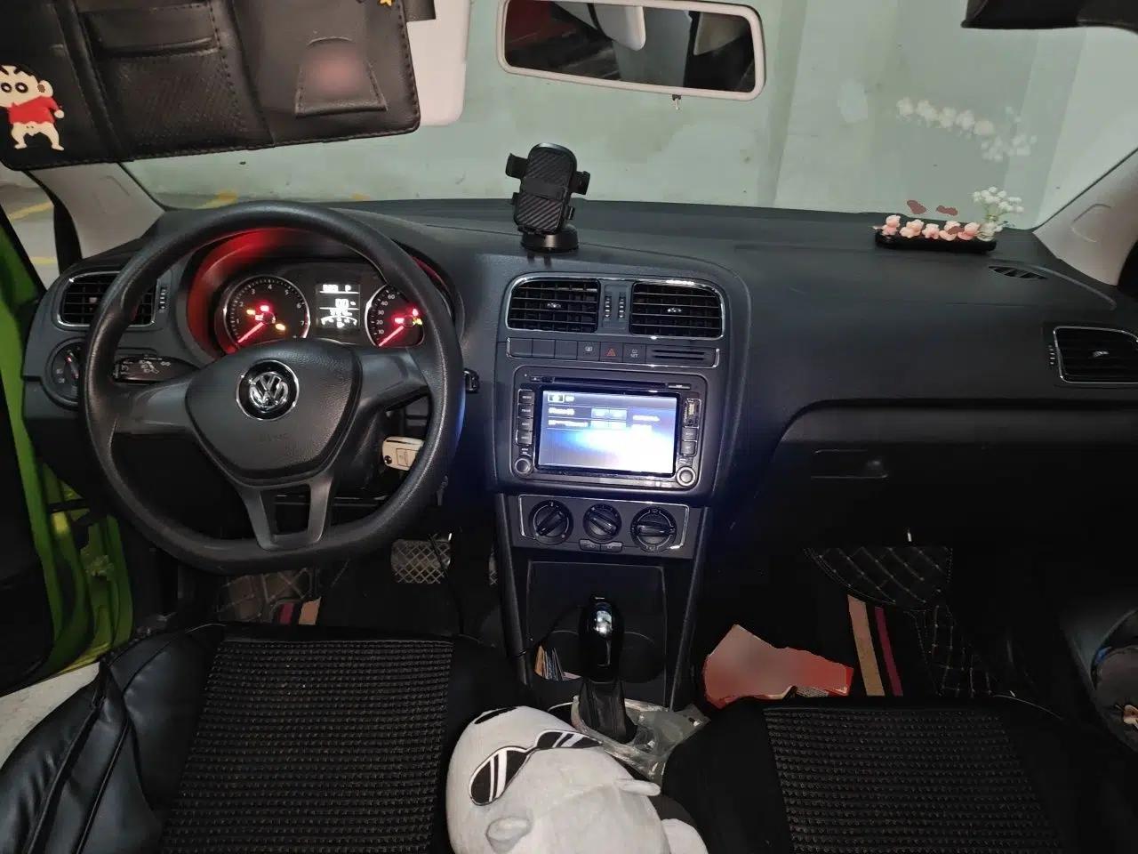 Volkswagen Polo 2014 1.4L Automatic Comfort Edition — миниатюра 9