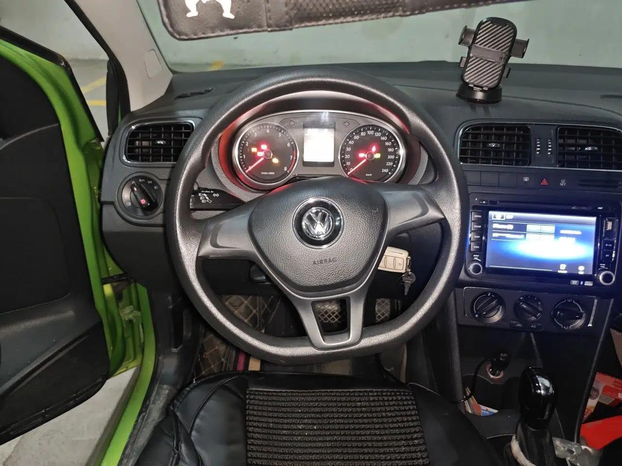 Volkswagen Polo 2014 1.4L Automatic Comfort Edition — миниатюра 10