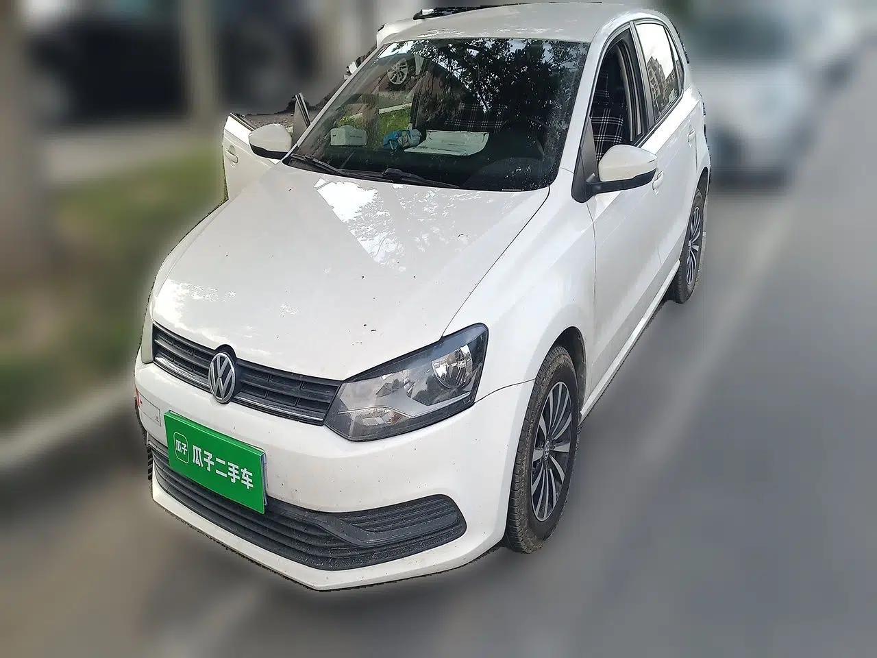 Volkswagen Polo 2018 1.5L Manual Drive-Comfort Model — миниатюра 1