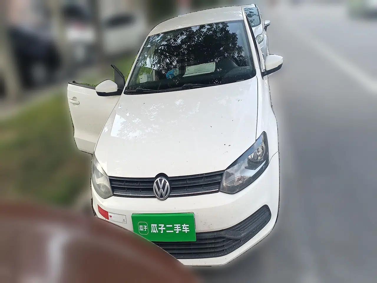 Volkswagen Polo 2018 1.5L Manual Drive-Comfort Model — миниатюра 2