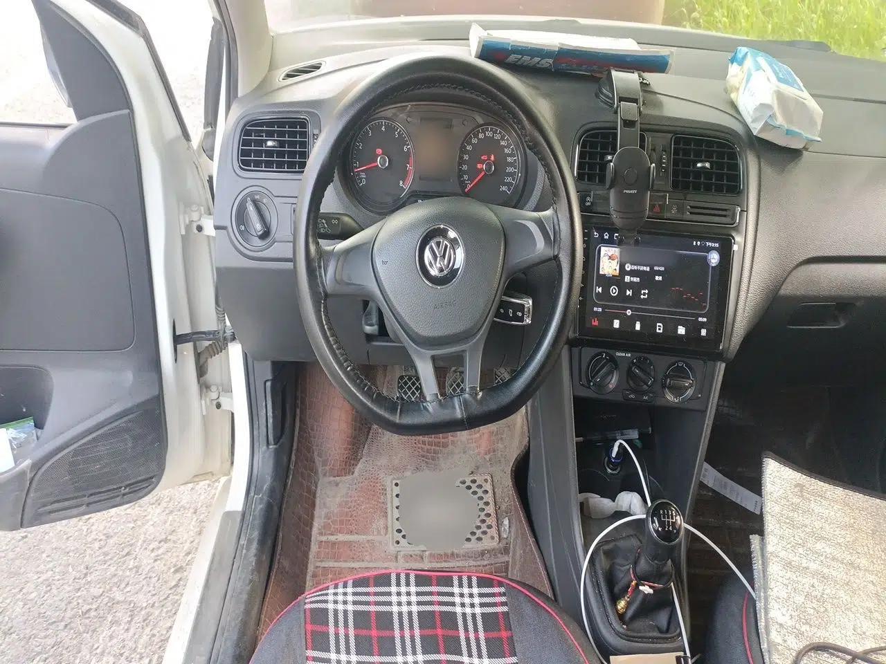 Volkswagen Polo 2018 1.5L Manual Drive-Comfort Model — миниатюра 7