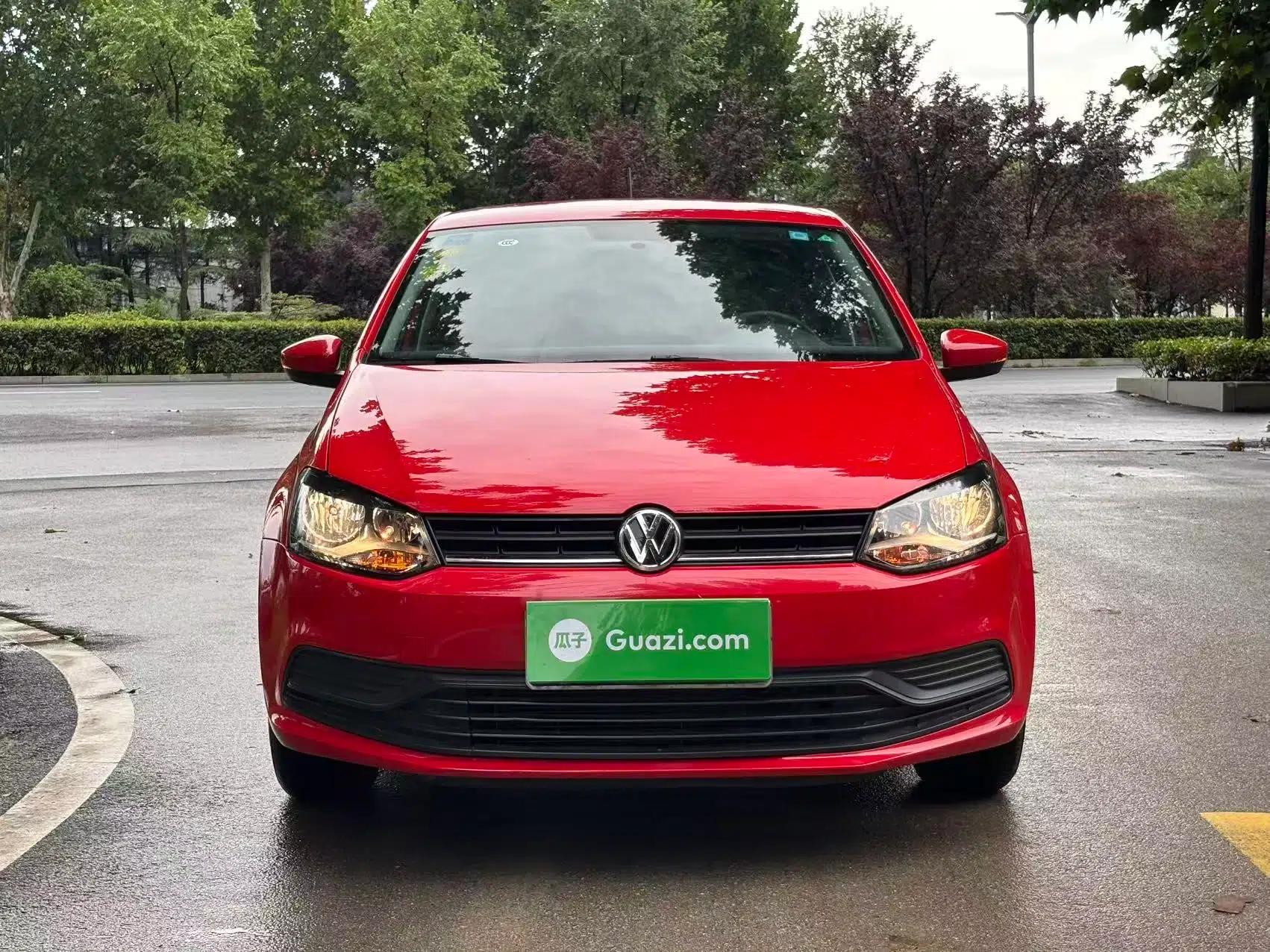 Volkswagen Polo 2016 1.4L Manual Fashion Model — миниатюра 2
