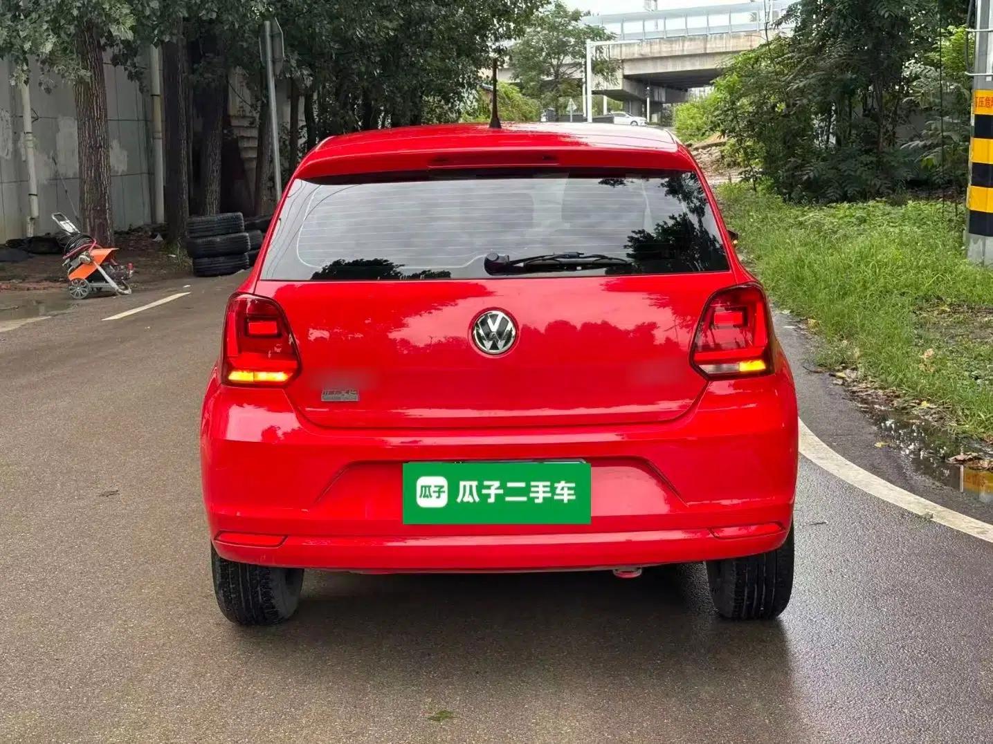 Volkswagen Polo 2016 1.4L Manual Fashion Model — миниатюра 5