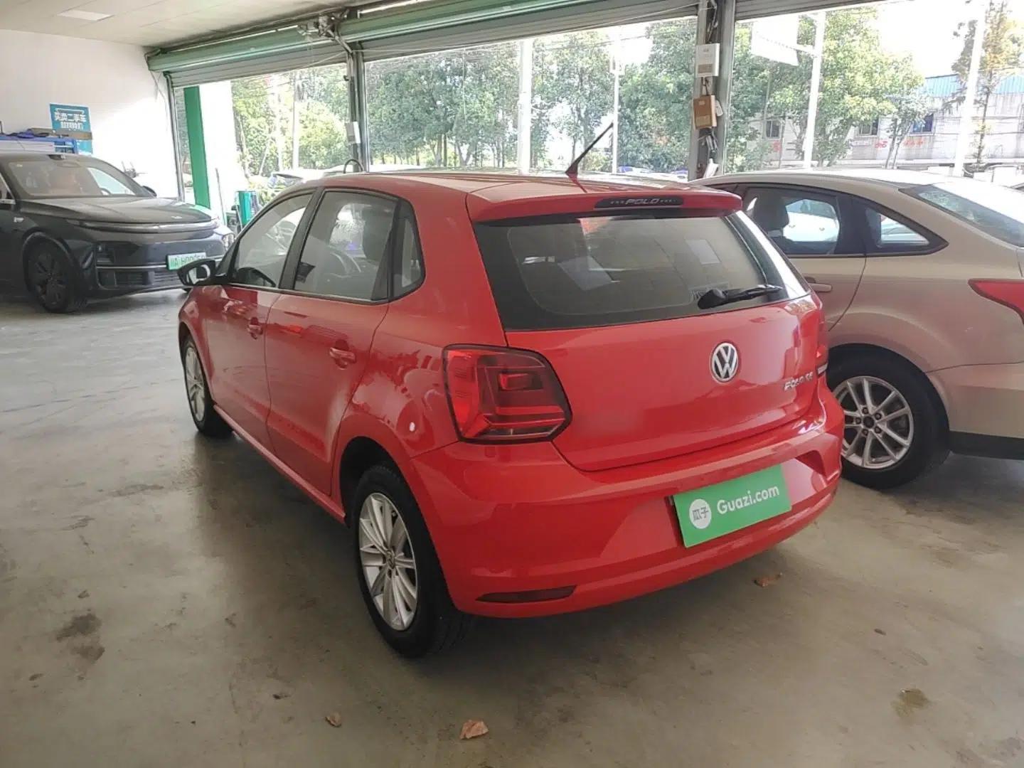 Volkswagen Polo 2014 1.6L Manual Comfort Edition — миниатюра 4