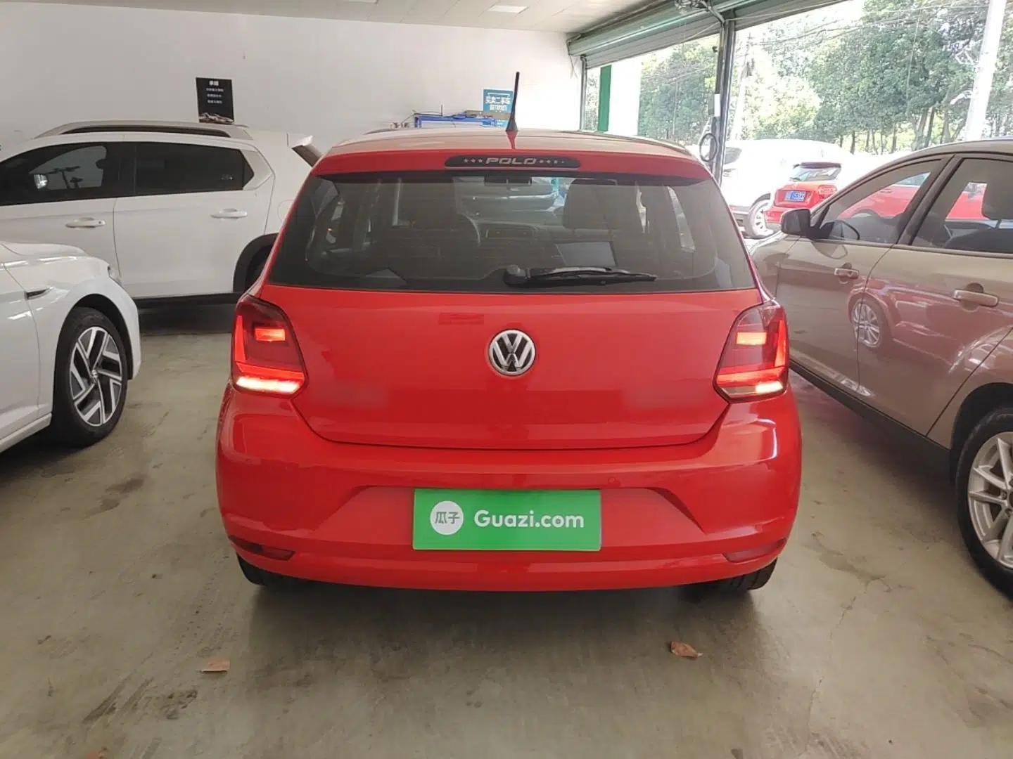 Volkswagen Polo 2014 1.6L Manual Comfort Edition — миниатюра 5