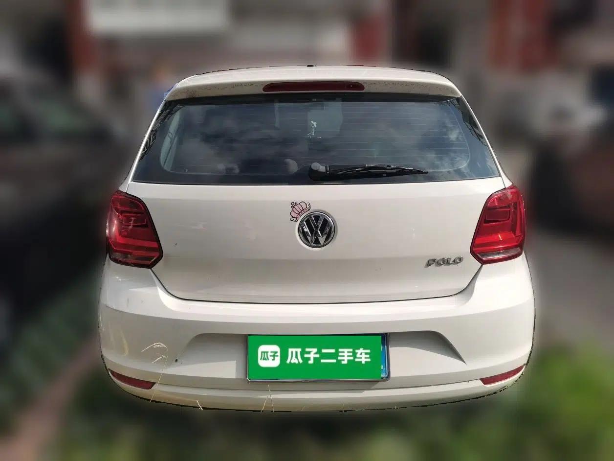 Volkswagen Polo 2016 1.4L Automatic Trendy Model — миниатюра 5