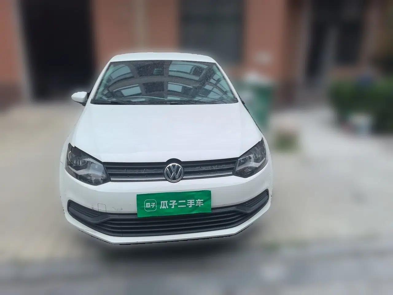 Volkswagen Polo 2016 1.4L Manual Fashion Model — миниатюра 2