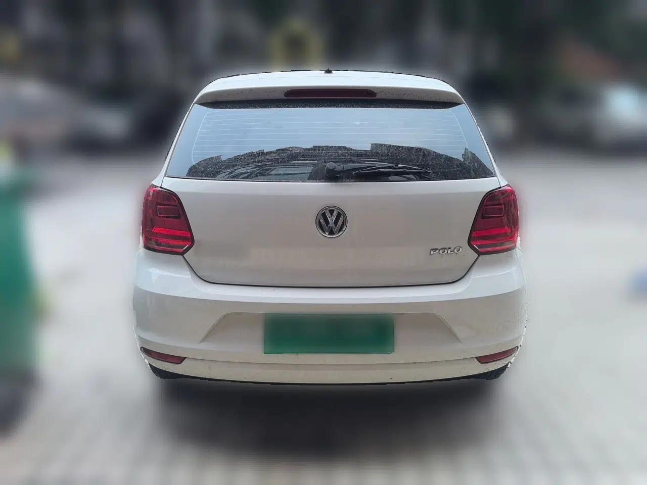 Volkswagen Polo 2016 1.4L Manual Fashion Model — миниатюра 5