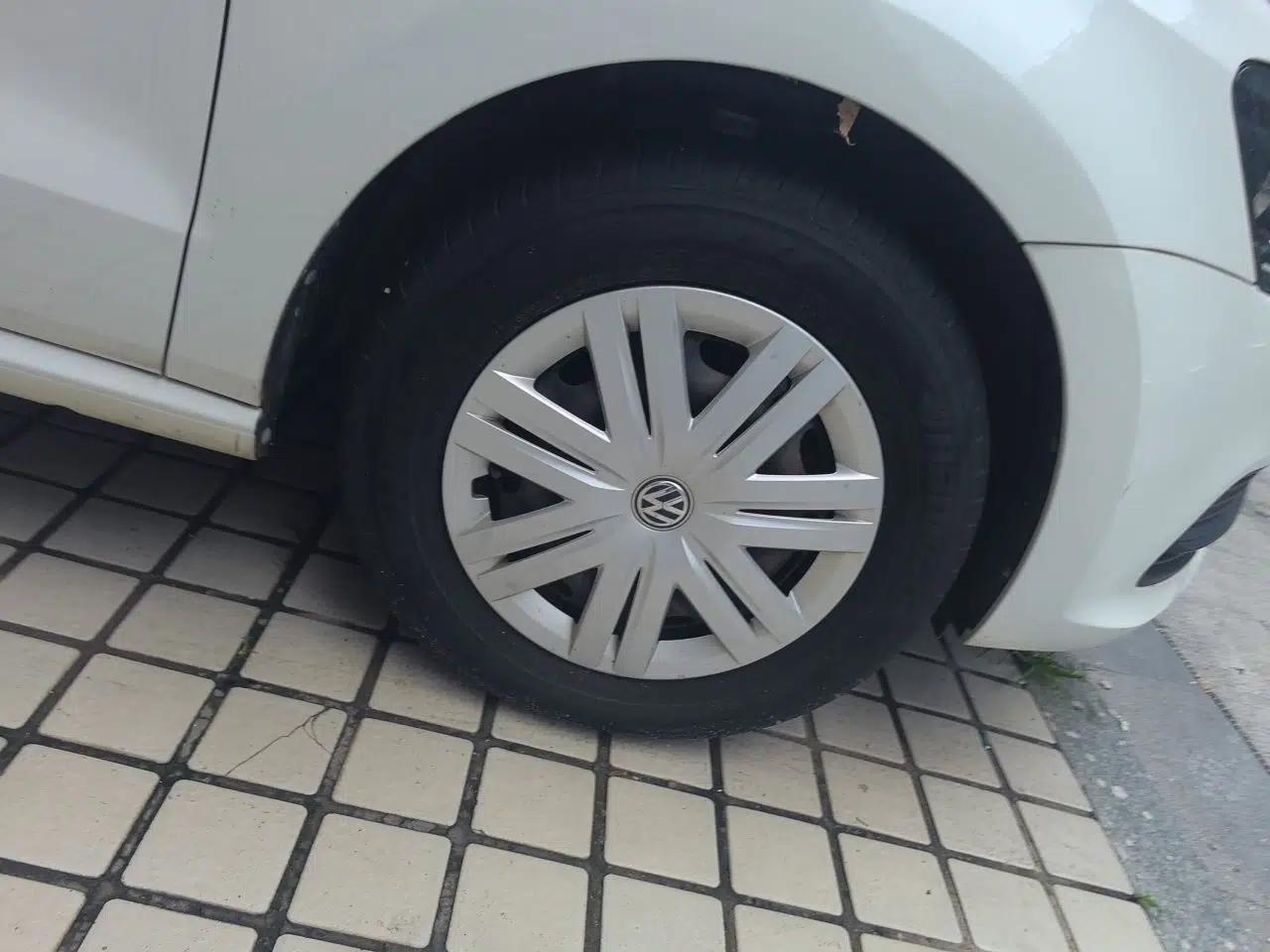 Volkswagen Polo 2016 1.4L Manual Fashion Model — миниатюра 8