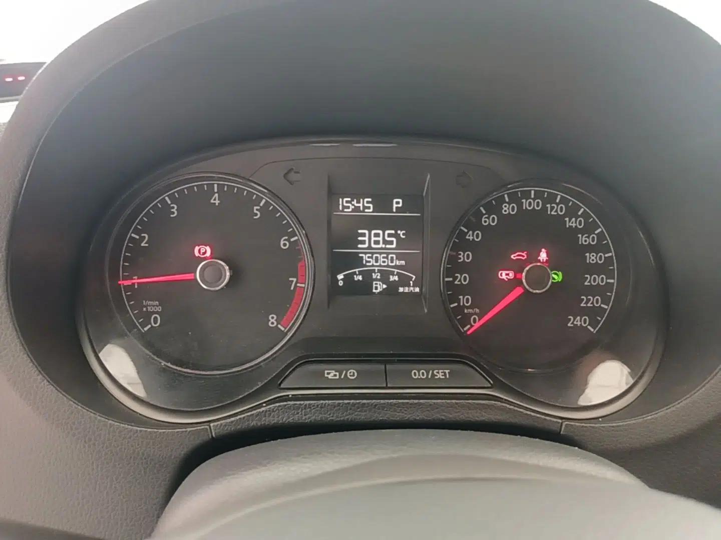 Volkswagen Polo 2018 1.5L Automatic Advanced Driving Model — миниатюра 19