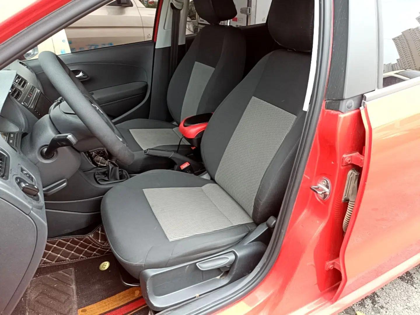 Volkswagen Polo 2018 1.5L Manual Drive-Comfort Model — миниатюра 17