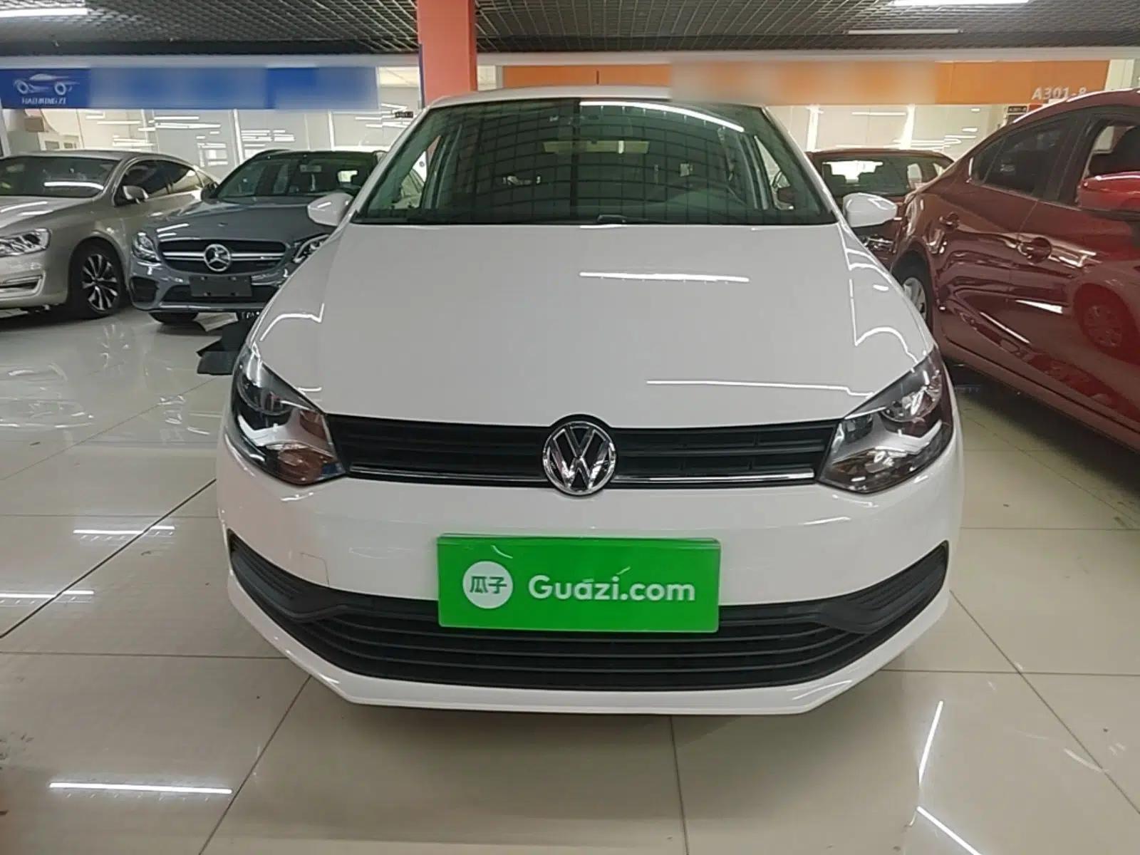 Volkswagen Polo 2018 1.5L Manual Drive-Comfort Model — миниатюра 2