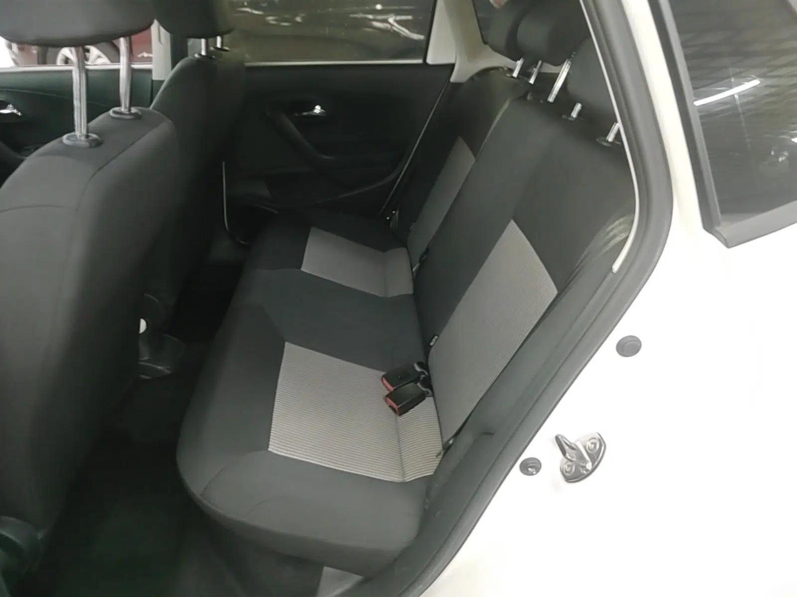 Volkswagen Polo 2018 1.5L Manual Drive-Comfort Model — миниатюра 20