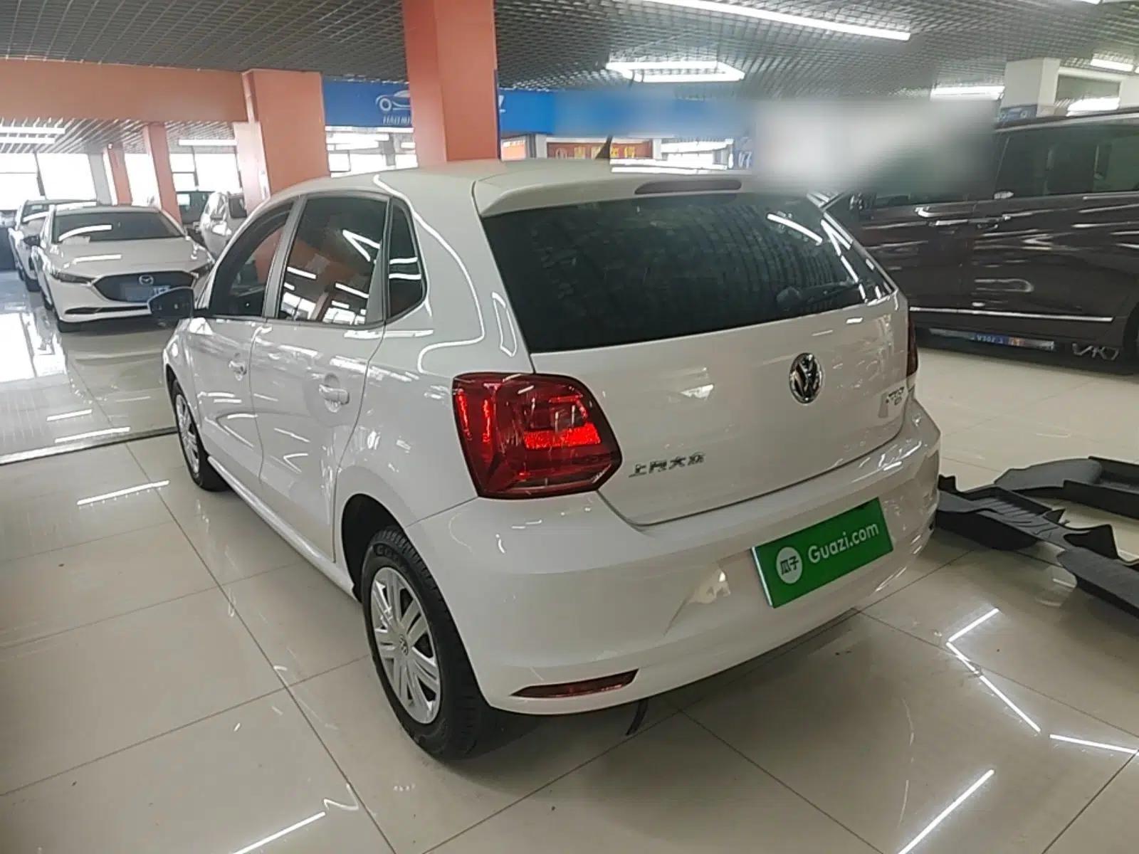 Volkswagen Polo 2018 1.5L Manual Drive-Comfort Model — миниатюра 4