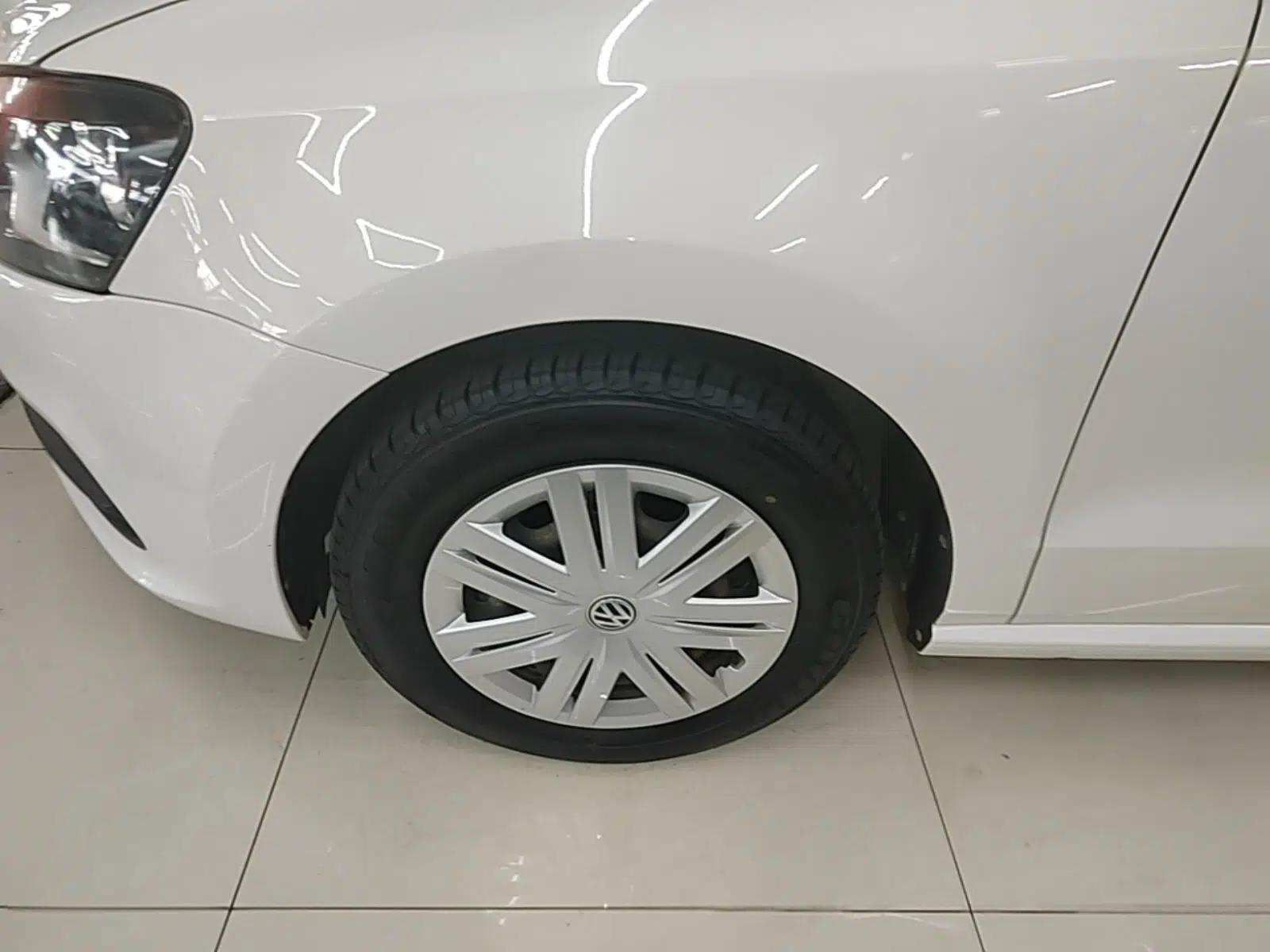 Volkswagen Polo 2018 1.5L Manual Drive-Comfort Model — миниатюра 10