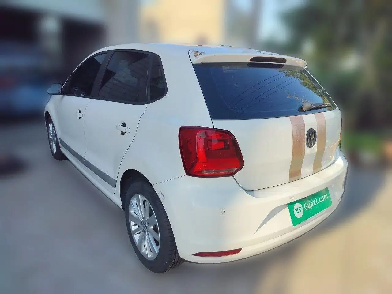 Volkswagen Polo 2014 1.6L Automatic Comfort Edition — миниатюра 4