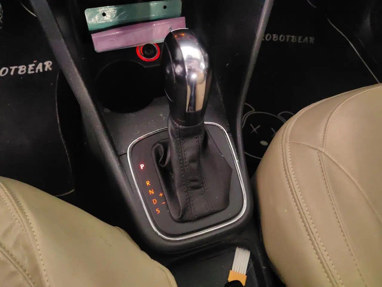 Volkswagen Polo 2014 1.6L Automatic Comfort Edition — миниатюра 14
