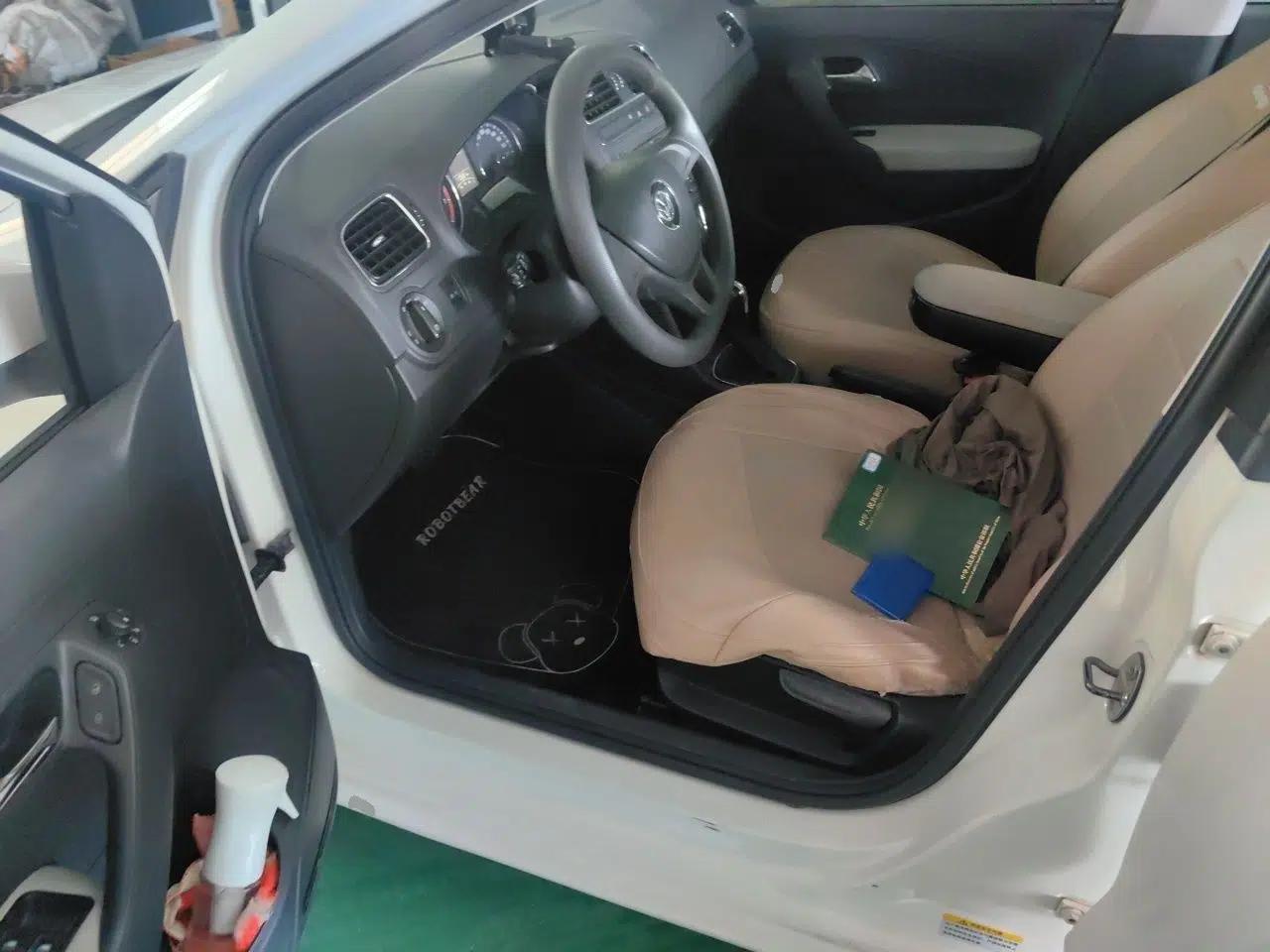 Volkswagen Polo 2014 1.6L Automatic Comfort Edition — миниатюра 16