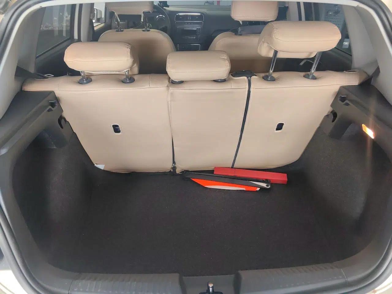 Volkswagen Polo 2014 1.6L Automatic Comfort Edition — миниатюра 19